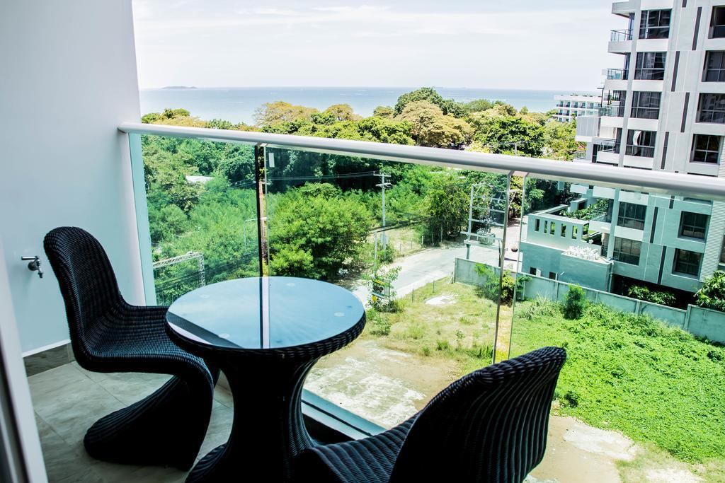 Cosy Beach View Condominium Паттайя Экстерьер фото